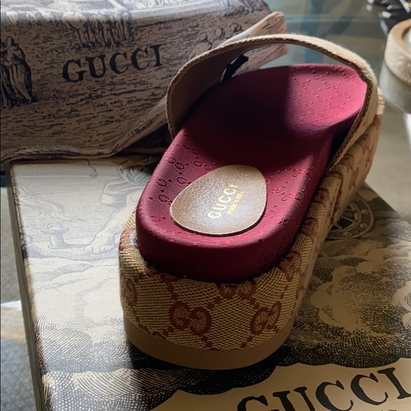 Women GG slides - Picture 3 of 4